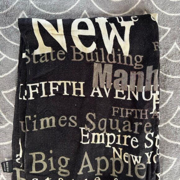 Silk Scarf NYC Landmarks Statue of Liberty Empire State Chrysler - Picture 5 of 6